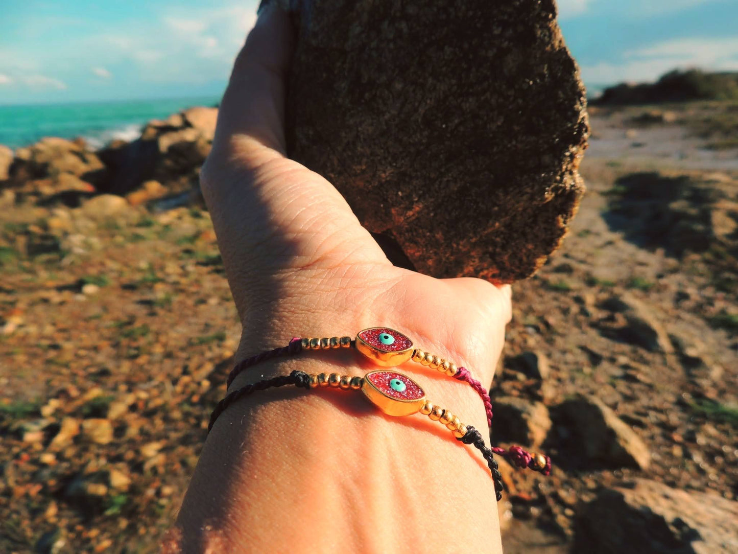 Amuleto da viaggio in macramè con Occhio Turco glitter