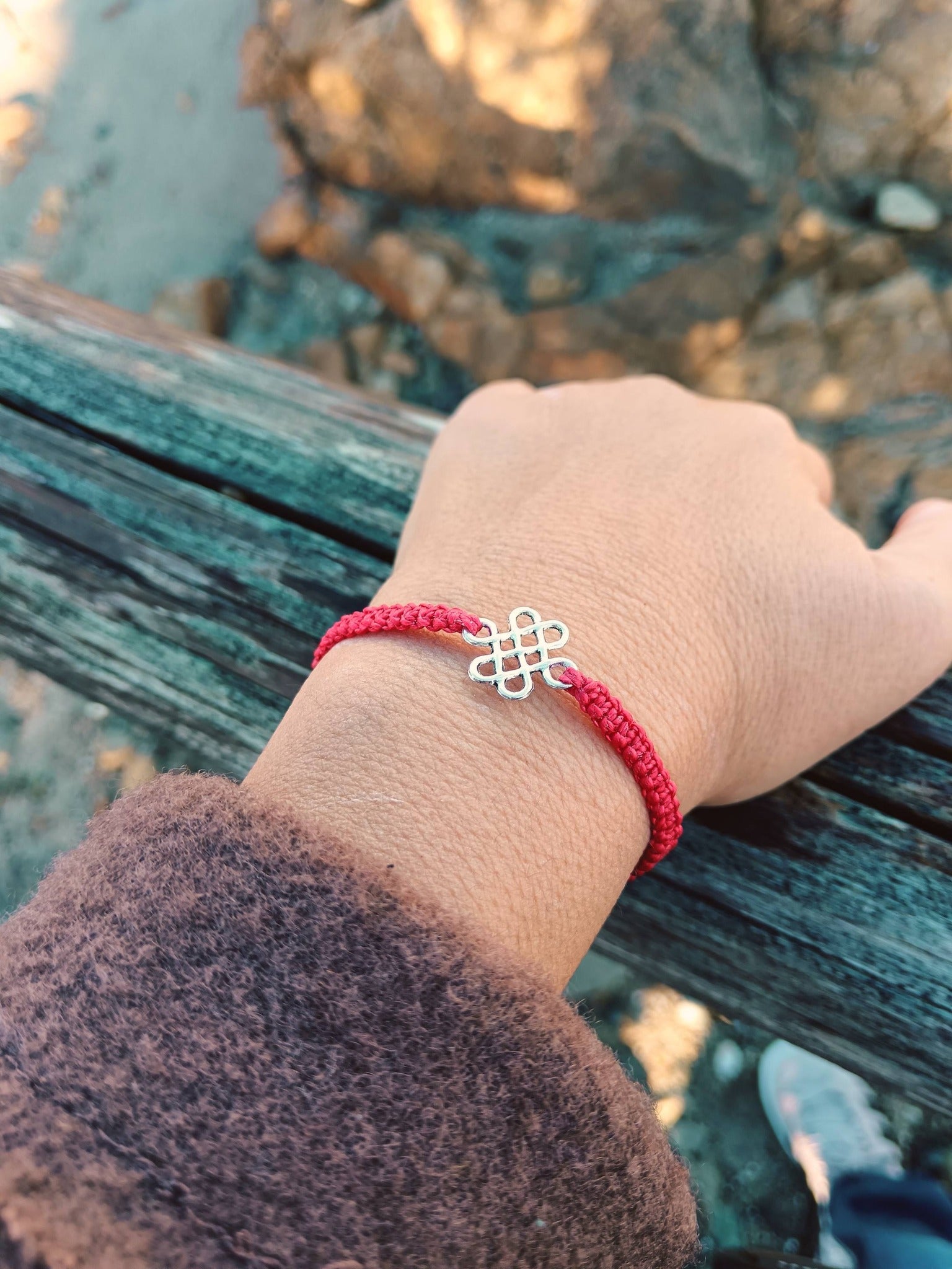 Amuleto da viaggio in macramè bracciale  Nodo celtico amore yamanik