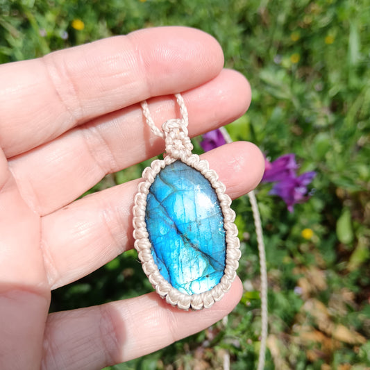 Collana Luce Interiore